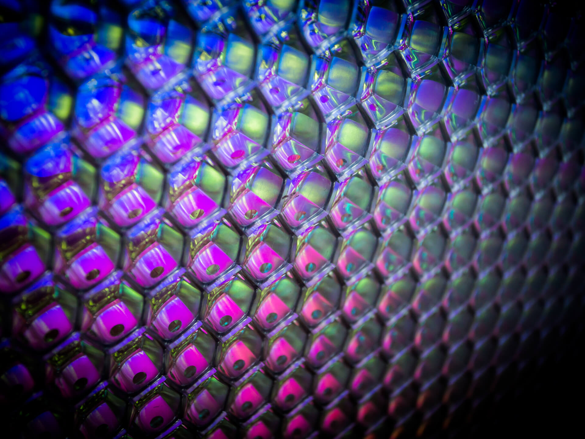 Polycarbonate honeycomb composite panels - colour honeycomb cells